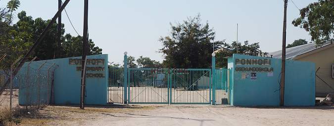 Ponhofi Gate