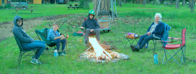 Mel, Jack and Sam visit for a few weeks